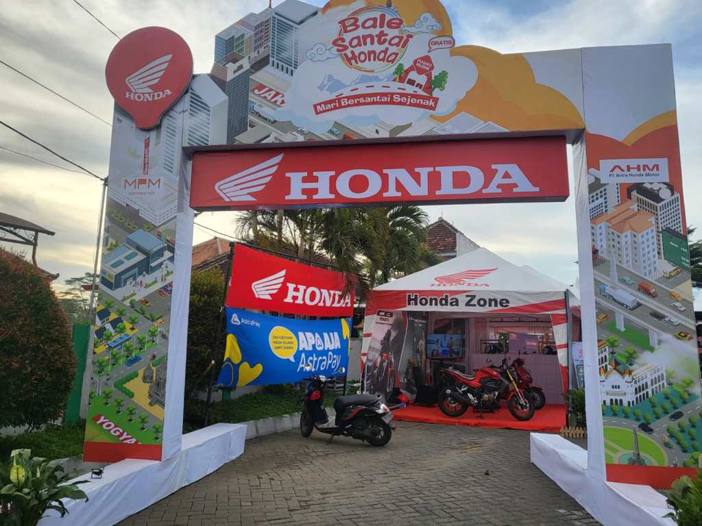 Mudik Lebaran 2024 : Ribuan Pemudik Kunjungi Bale Santai Honda&nbsp;Jatim.