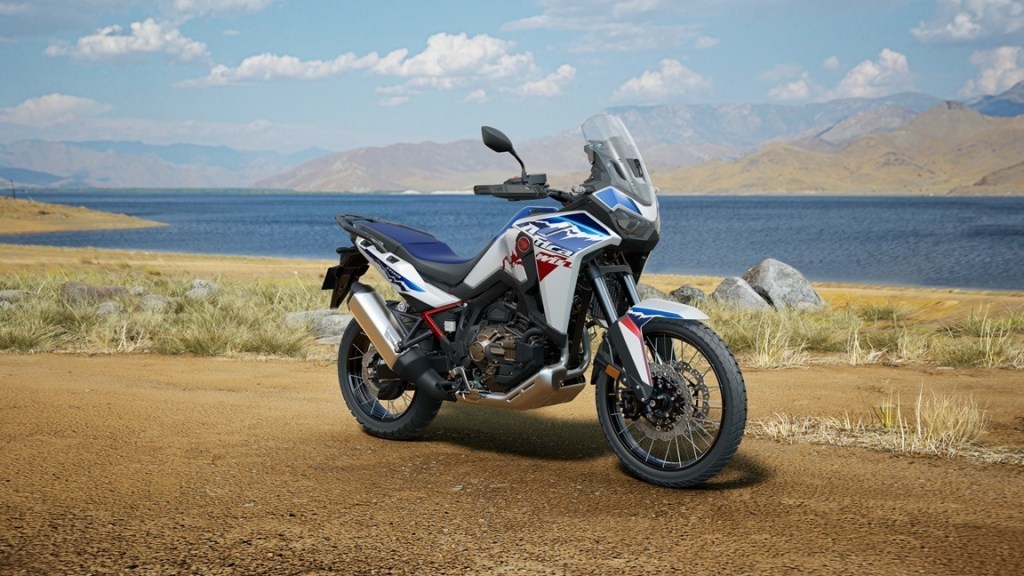 CRF1100L Africa Twin Terbaru Siap Pikat Petualang Sejati. Segini Harga di&nbsp;Jatim.