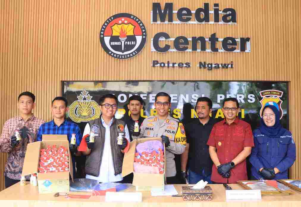 Demi Raup Keuntungan, warga Karanganyar Palsukan Obat Tikus di Ngawi