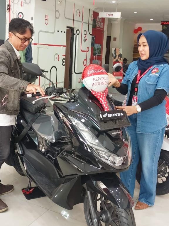 Berikan Kenyamanan Konsumen, MPM Honda Jatim Lengkapi Honda Front Line People Dengan ID Card&nbsp;Resmi